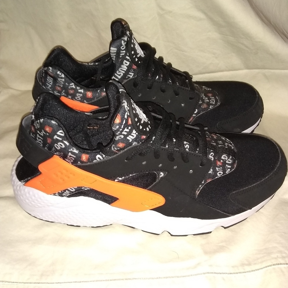 Nike Hurricanes